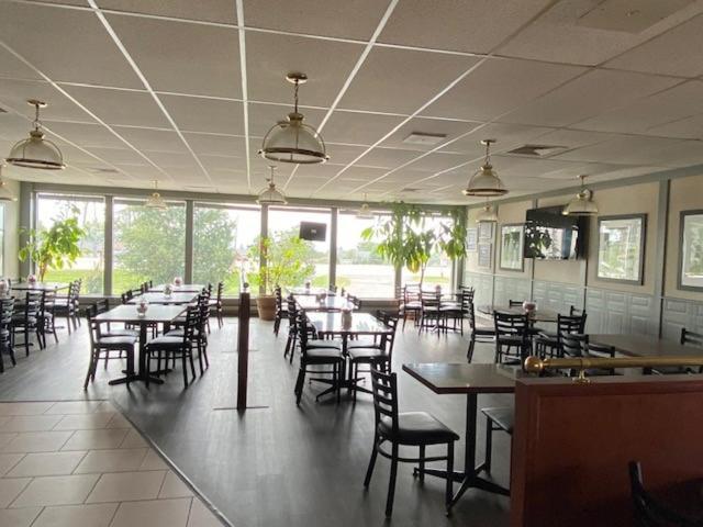 Red Dog Inn Terrace Bay Экстерьер фото